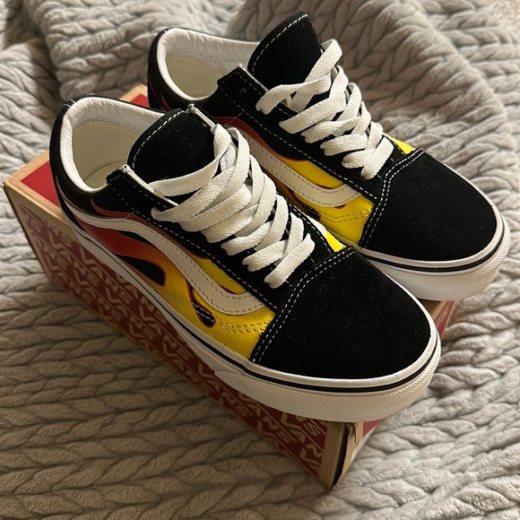 Old Skool Vans (Flame) - Picture 1 of 5